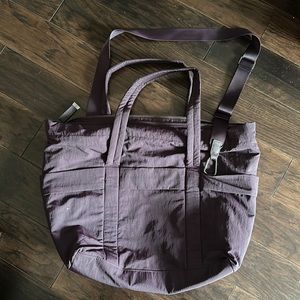 Lululemon crossbody tote bag